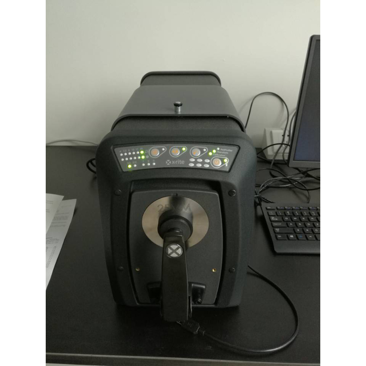 爱色丽 Ci7800 或 Ci7600 台式分光光度仪